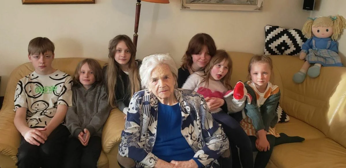 Urodziny najstarszej mieszkanki Gostynina! Pani Jadwiga skończyła 101 lat - Zdjęcie główne