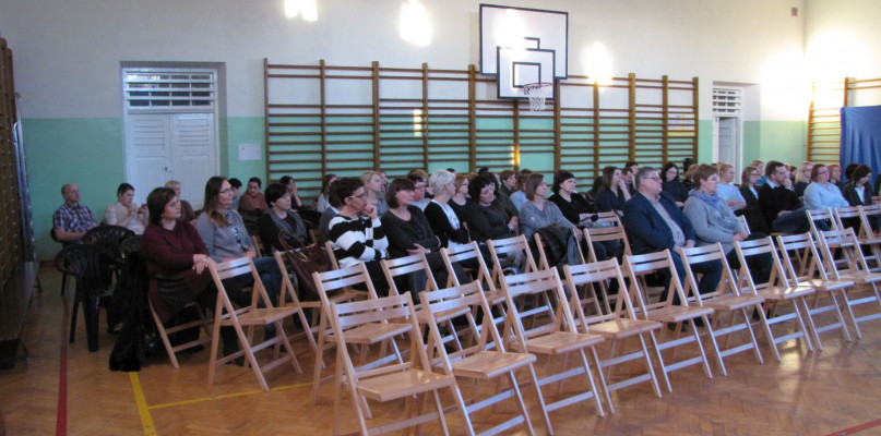 Spotkanie w SP1 dotyczące reformy oświaty. Co z gostynińskimi szkołami? - Zdjęcie główne