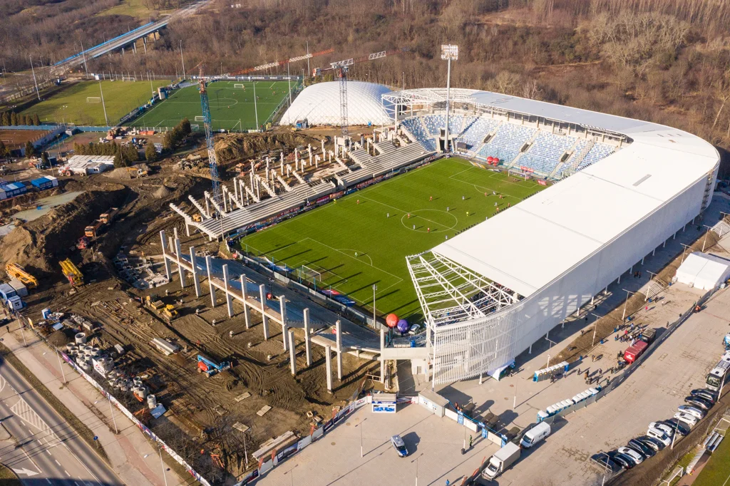 Tak wyglądał stadion Wisły Płock w meczu z Piastem Gliwice [ZDJĘCIA] - Zdjęcie główne