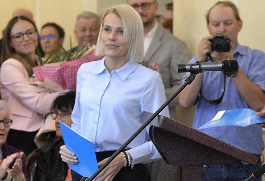 Nowa burmistrz Gostynina złożyła ślubowanie. "Dziękuję za zaufanie, którym mnie obdarzyliście" - Zdjęcie główne