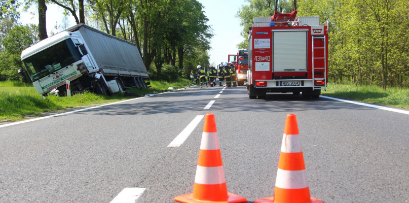 Śmiertelny wypadek w Sierakówku: DK 60 zablokowana  - Zdjęcie główne
