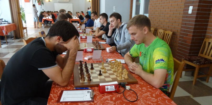 Gostynińscy szachiści w pierwszej lidze - Zdjęcie główne