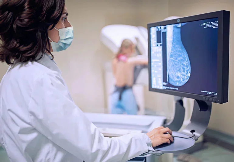 Darmowa mammografia w Kutnie. Dlaczego warto się badać? - Zdjęcie główne