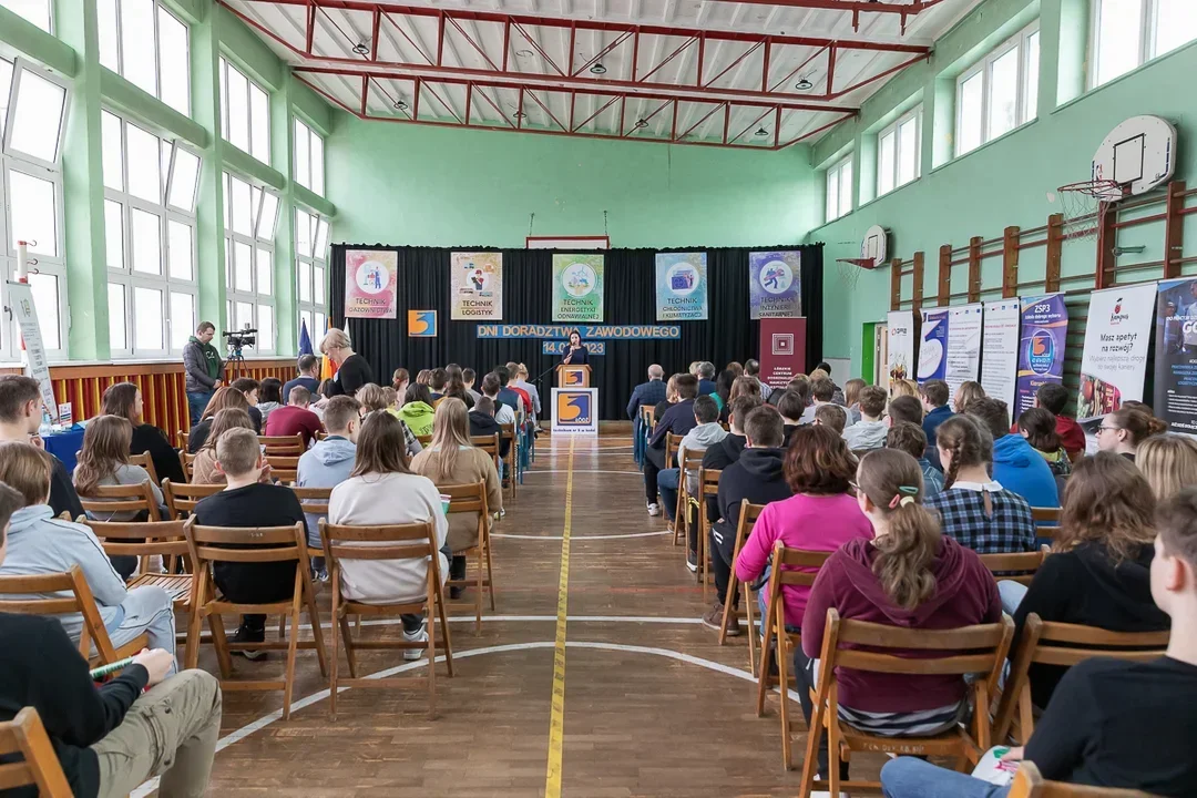 To nie koniec zmian w szkołach. Rok szkolny przyniesie kolejne nowości - Zdjęcie główne