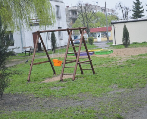Alkoholowe libacje na osiedlu zmorą żychlinian! - Zdjęcie główne
