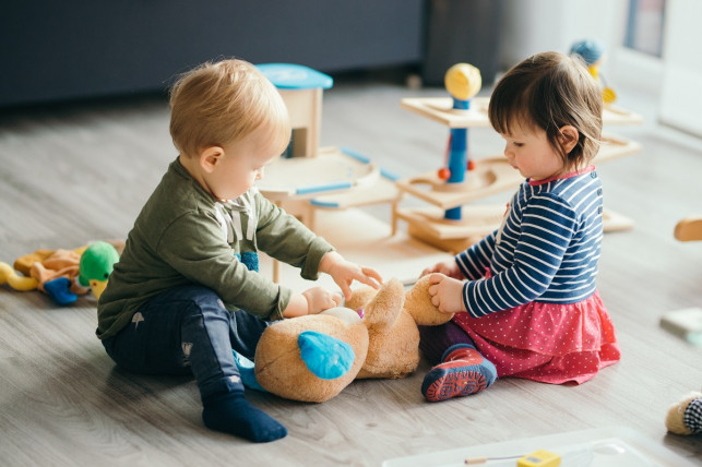 Dumel discovery - odkrywamy zabawki edukacyjne zarówno dla dziewczynki jak i chłopca - Zdjęcie główne