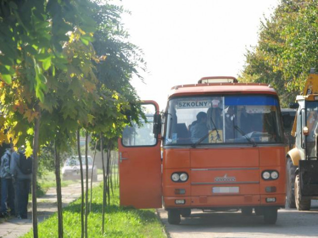 Komunikacyjny pat w regionie. Uczniowie mają problemy z dojazdem do szkoły - Zdjęcie główne