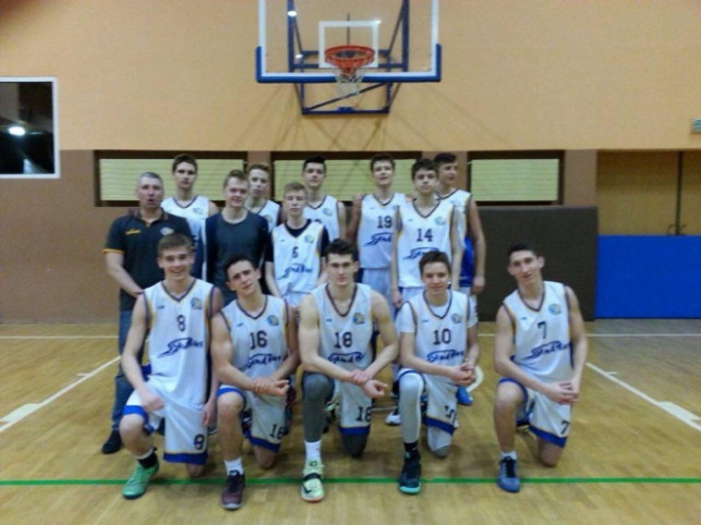 Juniorzy KKS Pro-Basket Kutno w ćwierćfinale Mistrzostw Polski  - Zdjęcie główne