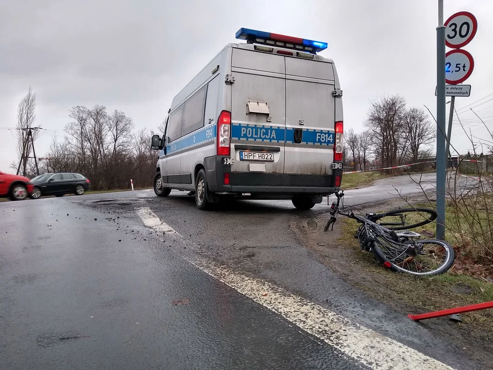 Śmiertelny wypadek w Kutnie. Nie żyje rowerzysta [ZDJĘCIA] - Zdjęcie główne