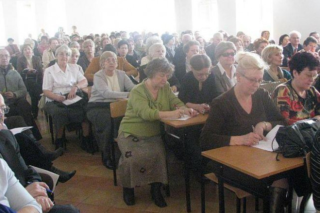 Kutnowscy seniorzy też chcą się uczyć! - Zdjęcie główne