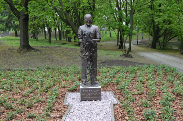 Pomnik Bolesława Wituszyńskiego już jest w parku - Zdjęcie główne