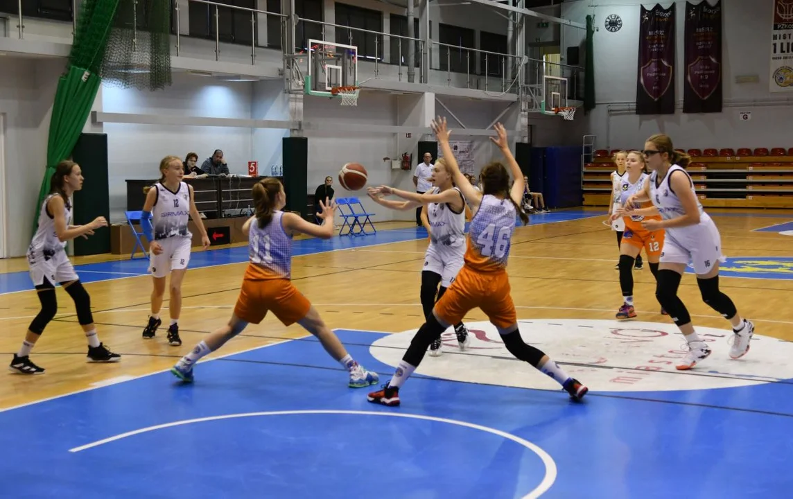 Udany start koszykarek KS SIRMAX Kutno w rozgrywkach kadetek U-15K [ZDJĘCIA] - Zdjęcie główne
