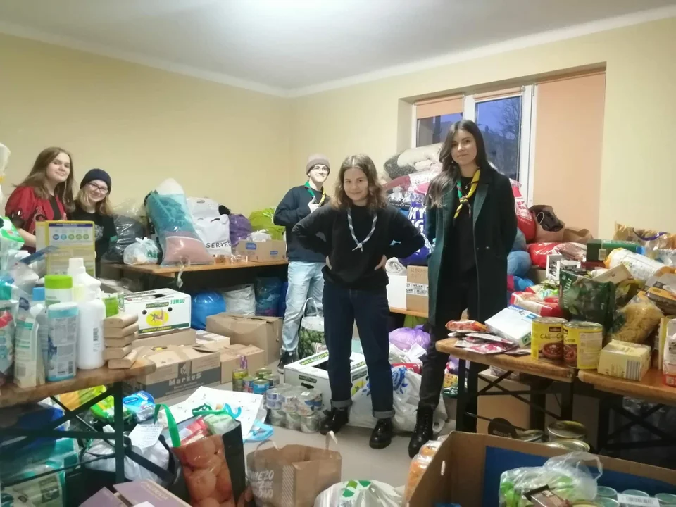 Harcerze z Kutna na pomoc Ukrainie. Tysiące paczek i darów! - Zdjęcie główne