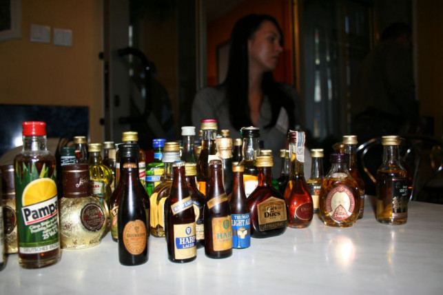 Zlot kolekcjonerów miniaturek alkoholi - Zdjęcie główne