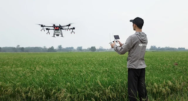 Szkolenia z SNH Drones — zdobądź certyfikat UAVO i pilotuj drony - Zdjęcie główne