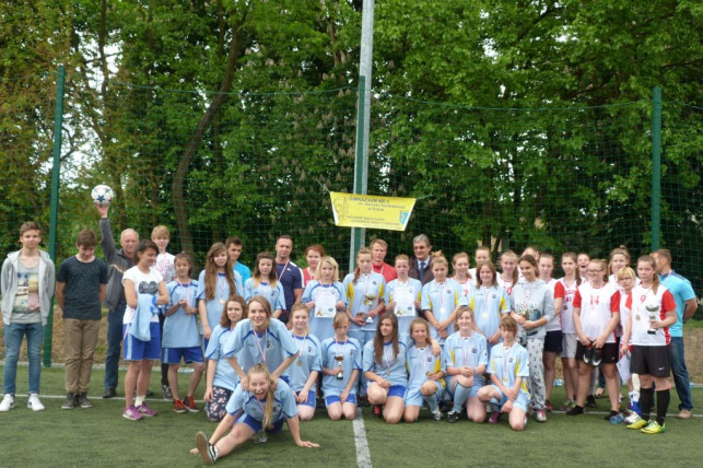 Turniej piłki nożnej dziewcząt "Trójka Cup" - Zdjęcie główne