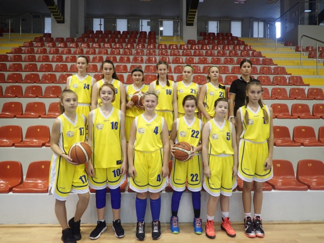 Młodziczki KKS Pro-Basket Kutno przegrywają z koszykarkami z Pabianic - Zdjęcie główne