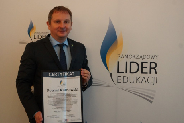 Powiat kutnowski został "Samorządowym Liderem Edukacji" - Zdjęcie główne