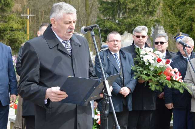 W Głogowcu upamiętnili ofiary zbrodni katyńskiej i katastrofy smoleńskiej - Zdjęcie główne