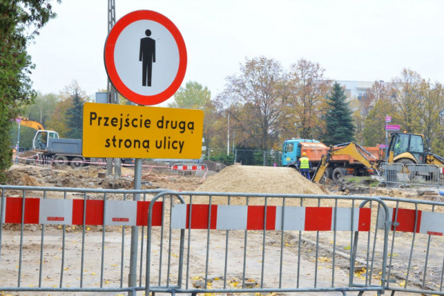 Miasto ułatwi niepełnosprawnym poruszanie się na Żwirki i Wigury - Zdjęcie główne