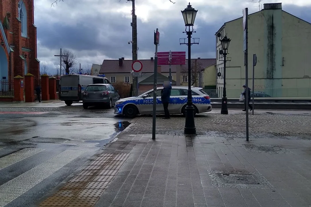 Kutno: Potrącenie przy Wawrzyńcu. Na miejscu policja i pogotowie [FOTO] - Zdjęcie główne