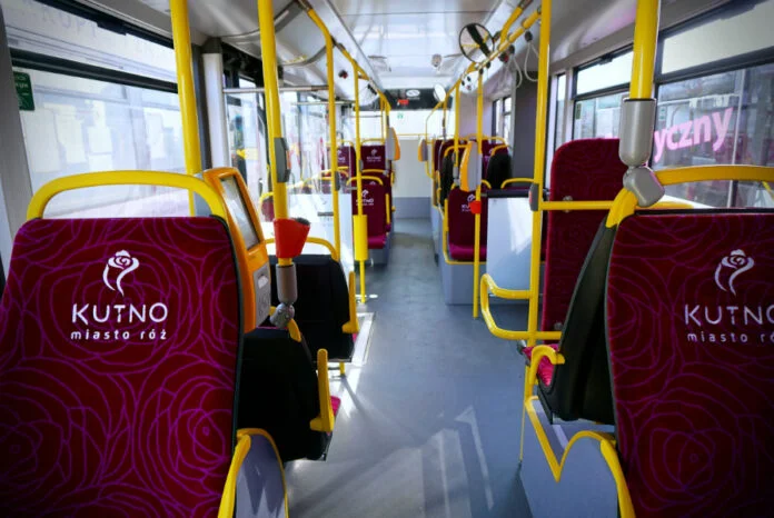 Koniec z darmowymi autobusami w Kutnie? Urząd wyjaśnia i apeluje do seniorów - Zdjęcie główne