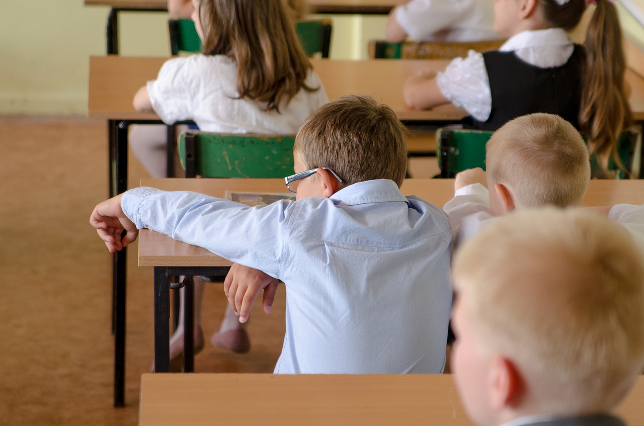 W Pewnym Roku Szkolnym Było 297 Dni Z Tego Pierwszy dzwonek tuż, tuż… Na ile dni wolnego mogą liczyć uczniowie w