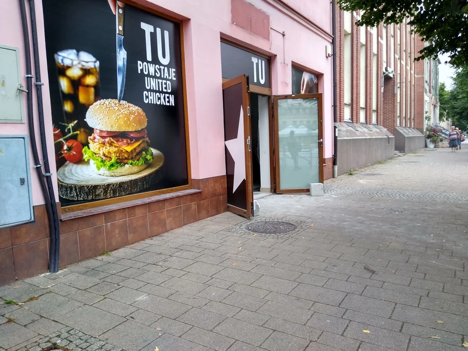 W Kutnie powstają nowe restauracje. Jedna z nich to fast food w amerykańskim stylu [ZDJĘCIA] - Zdjęcie główne
