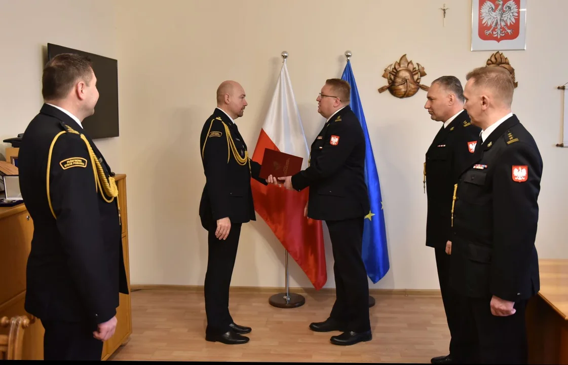 Zastępca komendanta z Kutna oficjalnie na czele łęczyckich strażaków. Kto zajmie jego miejsce? [FOTO] - Zdjęcie główne