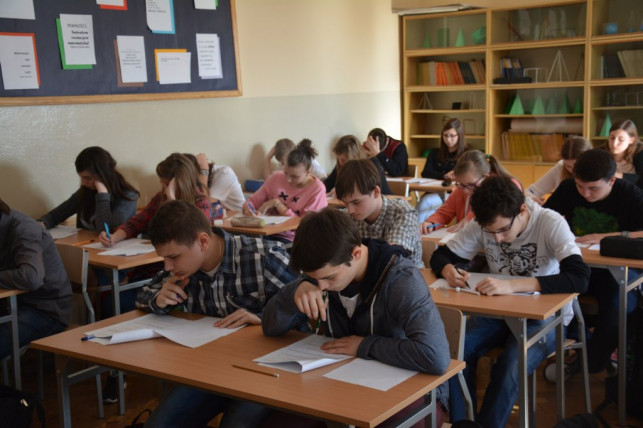 XI matematyczne zmagania gimnazjalistów w Kasprowiczu - Zdjęcie główne