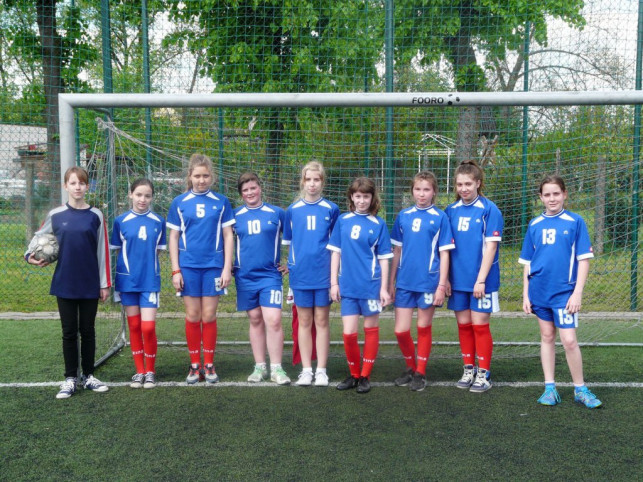 Finał powiatowy mini piłki nożnej dziewcząt - Zdjęcie główne