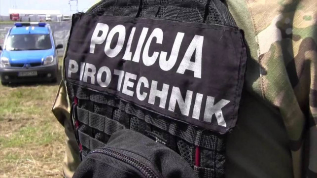 Policja z Kutna w Płocku, ewakuacja mieszkańców. Chodzi o ładunki wybuchowe?! - Zdjęcie główne