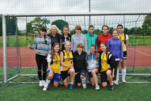 Mistrzostwa powiatu w piłce nożnej kobiet - Zdjęcie główne