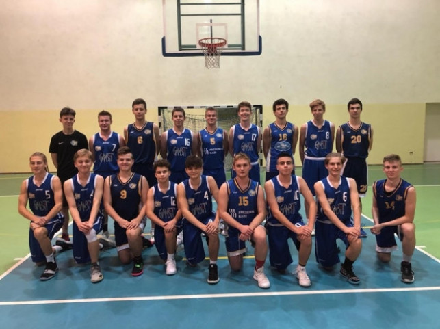 Przegrana Juniorów KKS Pro-Basket MOSiR Kutno w Skierniewicach - Zdjęcie główne