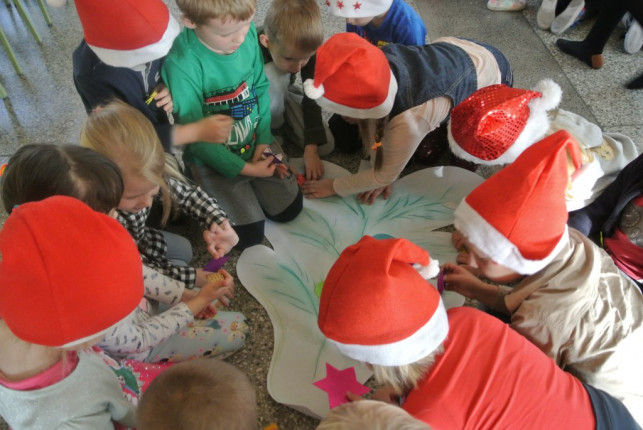 Mikołaj w odwiedzinach u przedszkolaków - Zdjęcie główne