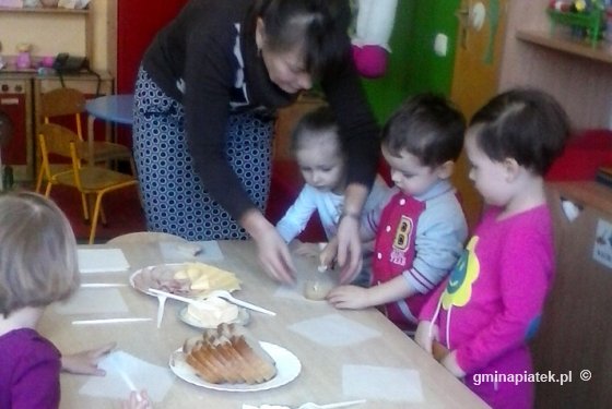 Zdrowie i kolorowe śniadania przedszkolaków z Piątku - Zdjęcie główne