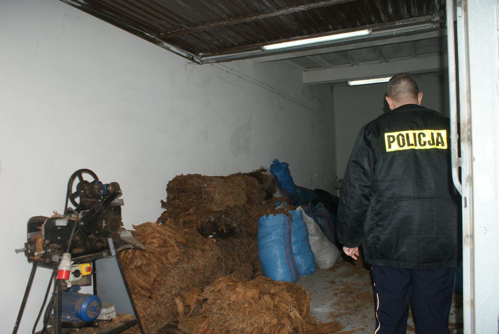 Policjanci zabezpieczyli kontrabandę wartą ponad 1,2 mln zł! - Zdjęcie główne