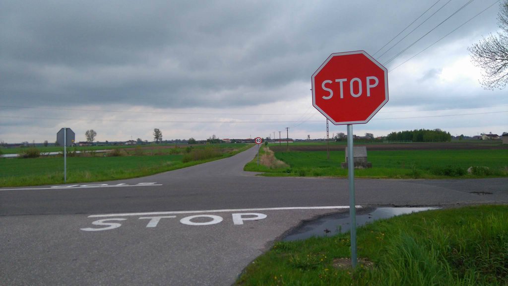 Na drogach gminnych zmieniają oznakowanie - Zdjęcie główne