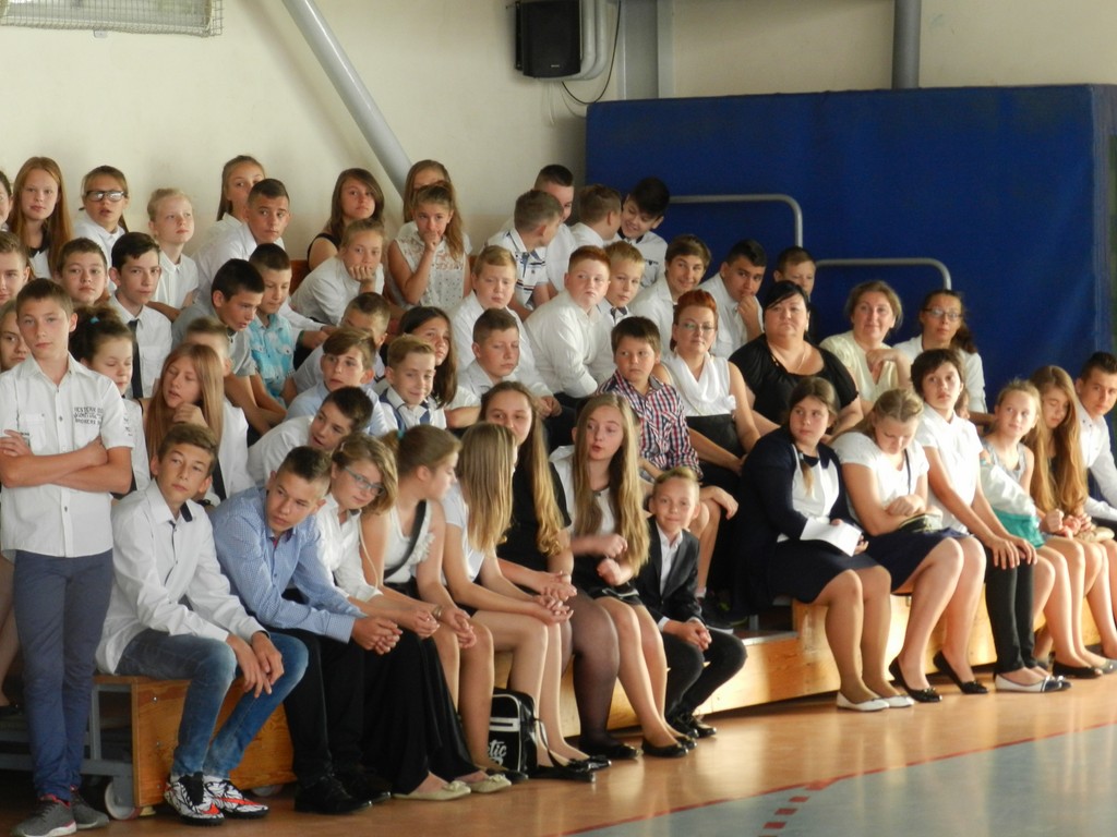 Łęczyccy gimnazjaliści rozpoczęli rok szkolny - Zdjęcie główne