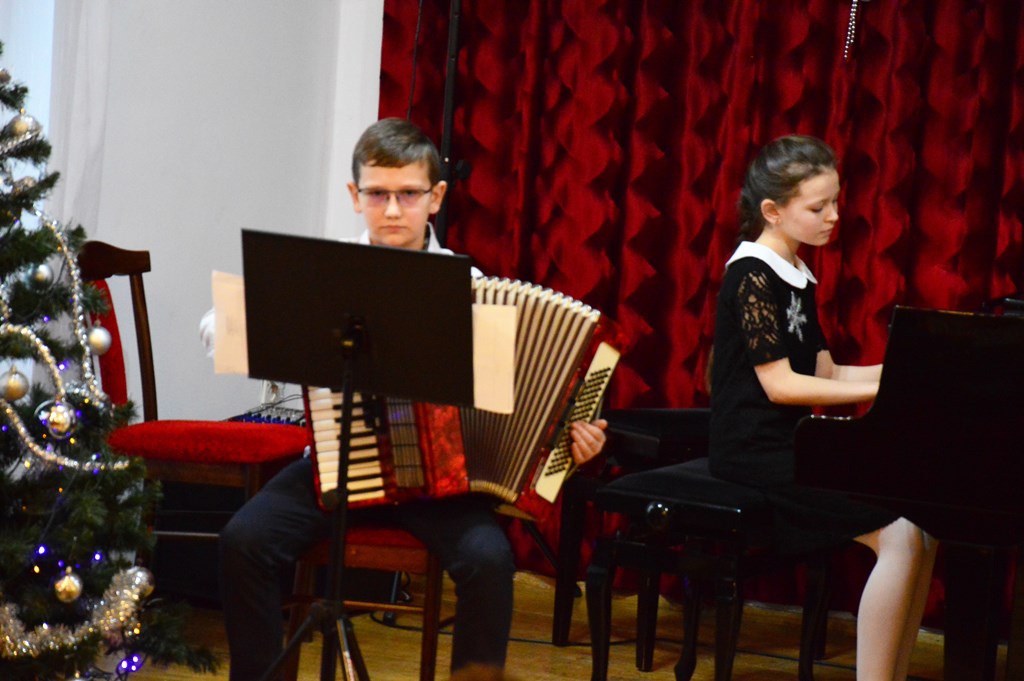 W Szkole Muzycznej trwa III Festiwal Kolęd i Pastorałek  - Zdjęcie główne