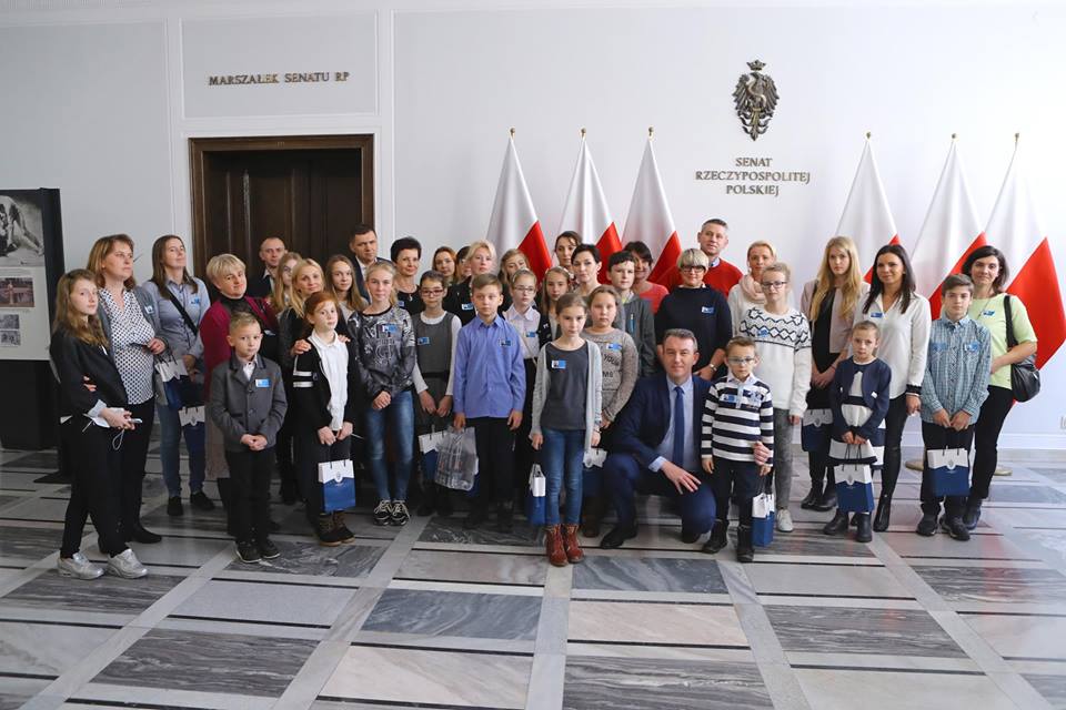 Zwycięzcy konkursu "Obrazki Sienkiewicza" z wizytą w parlamencie - Zdjęcie główne