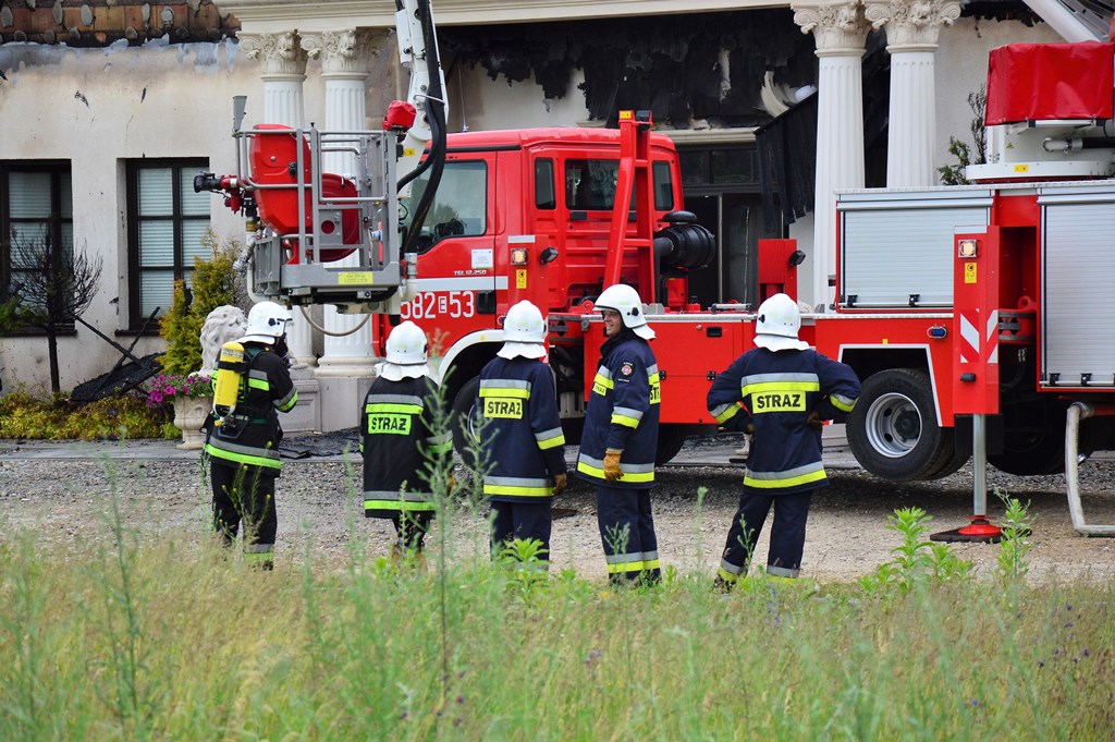Wielki pożar sali weselnej w Cedrowicach [ZDJĘCIA] - Zdjęcie główne