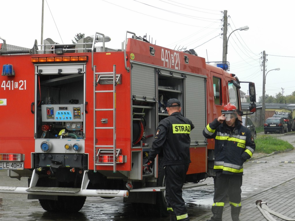Pracowity weekend strażaków – trzy pożary samochodów - Zdjęcie główne