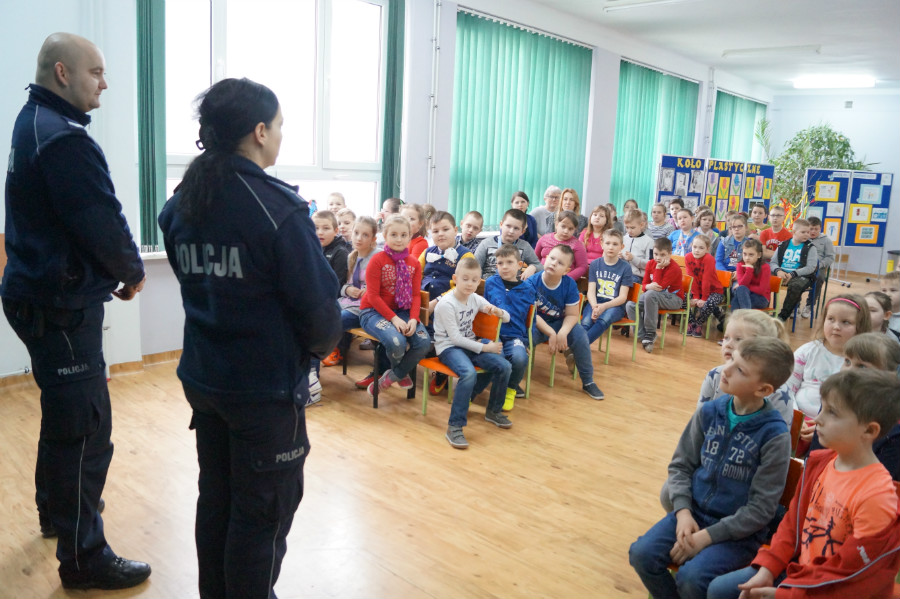 Dzieci z Witoni rozmawiały o bezpieczeństwie z policjantami - Zdjęcie główne