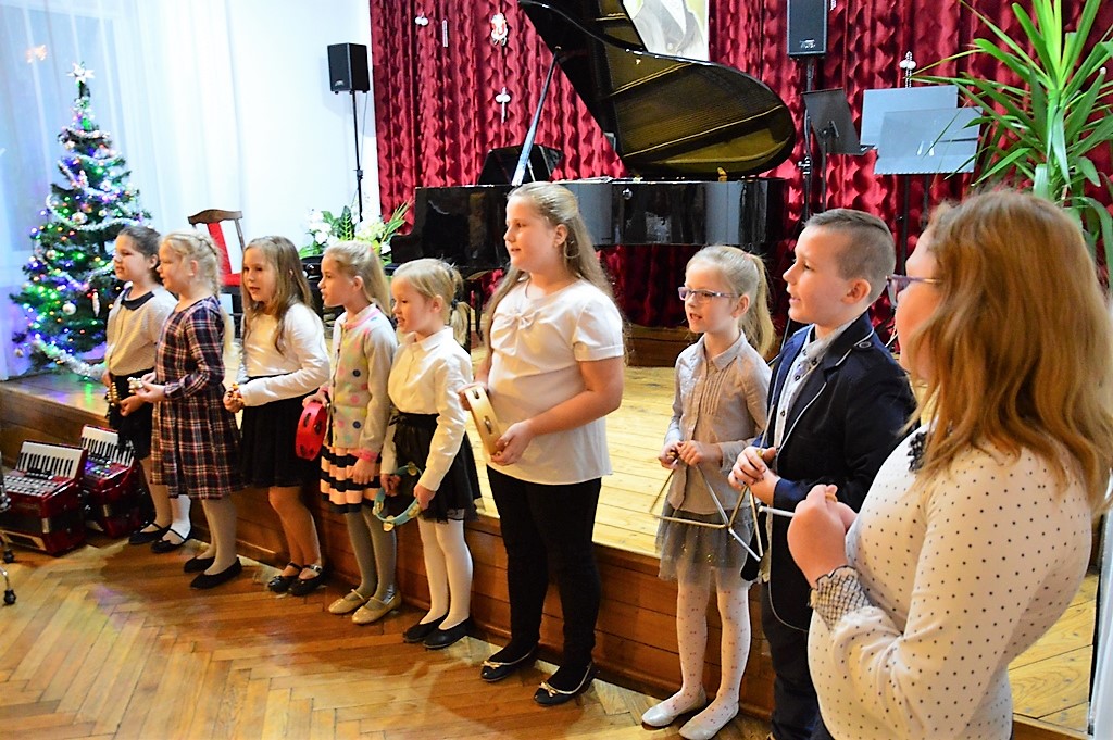 Wyjątkowy koncert dzieci dla rodziców w Państwowej Szkole Muzycznej [ZDJĘCIA] - Zdjęcie główne