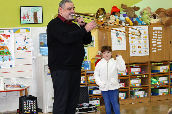Audycja muzyczna dla przedszkolaków w Piątku - Zdjęcie główne