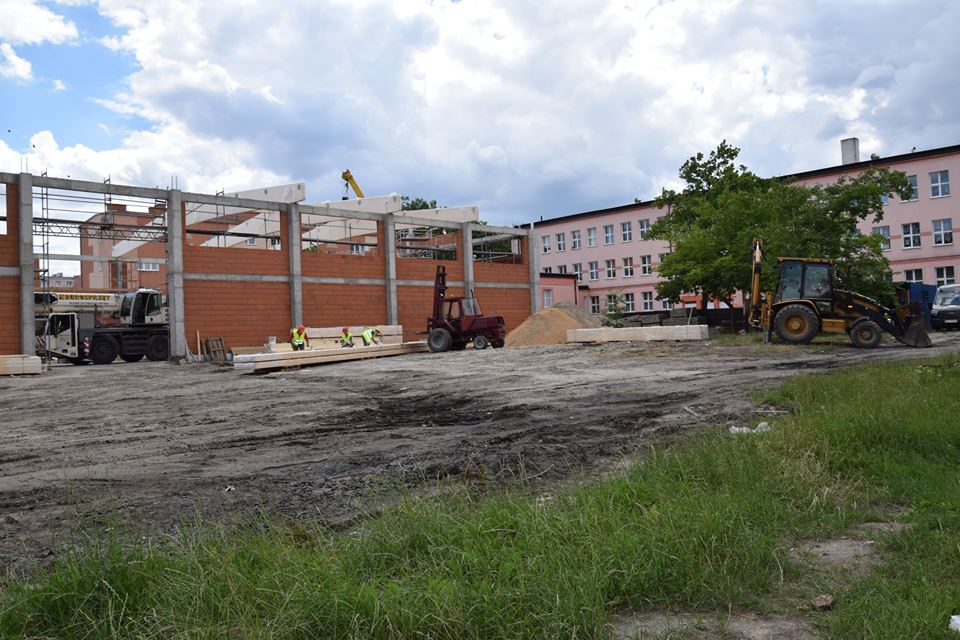 Magistrat uspokaja – budowa nowej sali przy SP3 nie jest zagrożona - Zdjęcie główne