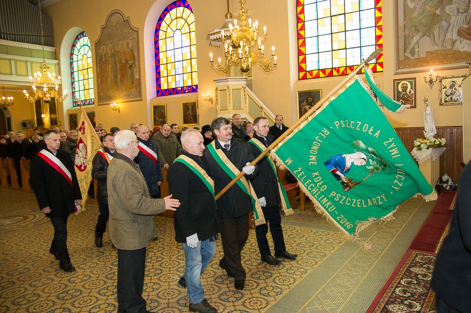 Już w tę niedzielę odbędzie się zbiórka na sztandar dla koła Pszczelarzy Ziemi Łęczyckiej - Zdjęcie główne
