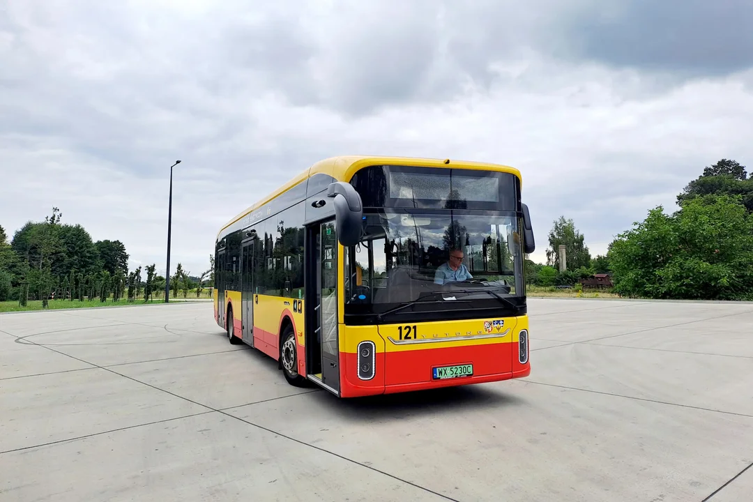 Na ulice Pabianic wyjedzie kolejny elektryczny autobus. Będzie testowany przez dwa tygodnie - Zdjęcie główne