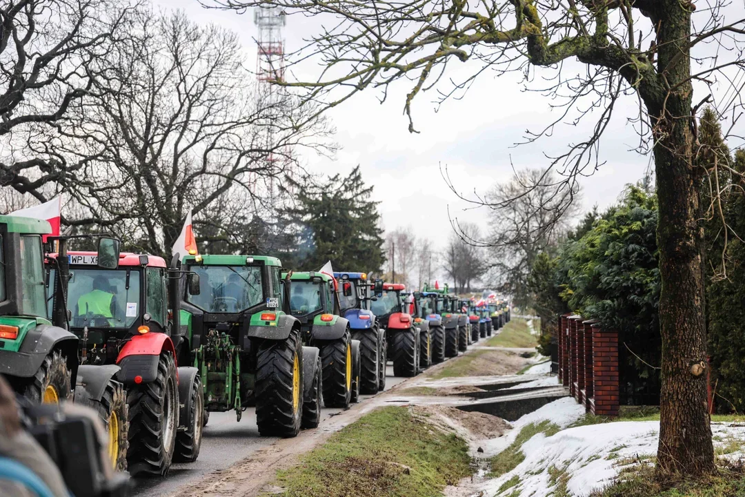 Kolejna blokada dróg. Wybieracie się do Warszawy lub w inne miejsce? Sprawdźcie, gdzie będzie problem - Zdjęcie główne